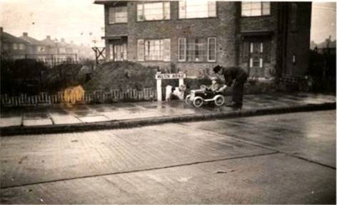 C:\Users\IAN\Pictures\rox.then.now.2\105.jpg